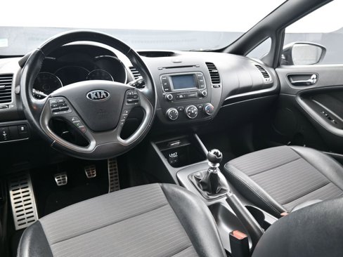 Used 2015 Kia Forte SX image 9