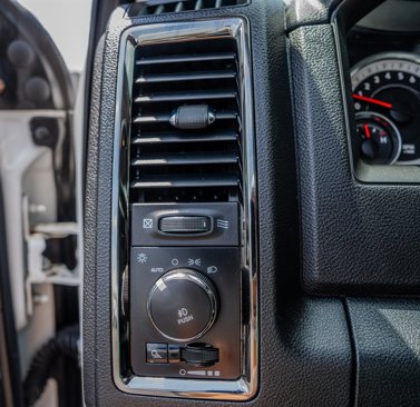 Used 2016 RAM 1500 Sport image 18