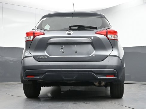 Used 2019 Nissan Kicks S image 22