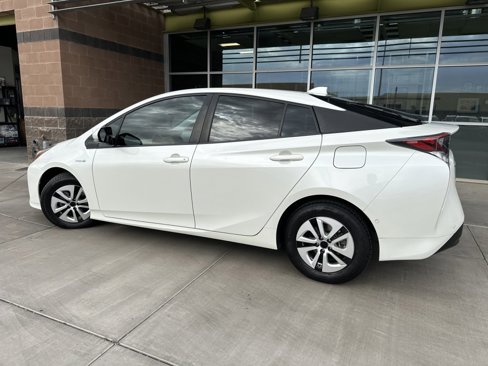 Used 2018 Toyota Prius Four image 4