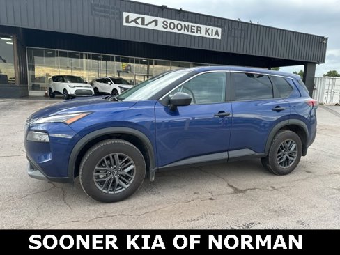 Used 2023 Nissan Rogue S image 1