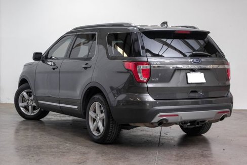 Used 2017 Ford Explorer XLT w/ Equipment Group 201A image 15