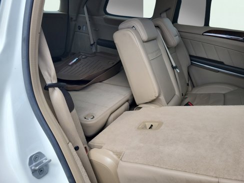 Used 2015 Mercedes-Benz GL 550 4MATIC image 13