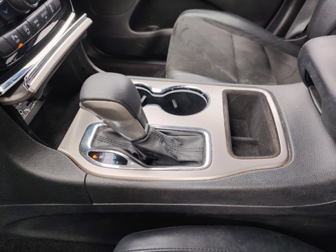 Used 2019 Jeep Grand Cherokee Laredo w/ Laredo X Package image 20