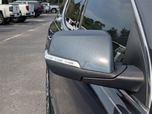 Used 2020 GMC Acadia Denali image 11