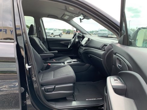 Used 2023 Honda Ridgeline Sport image 14