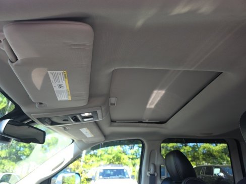 Used 2014 RAM 1500 Laramie w/ Convenience Group image 8