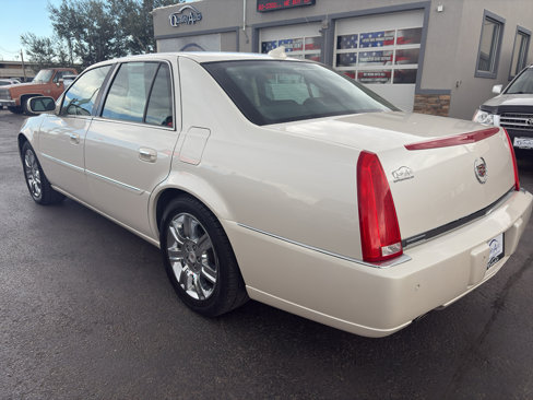 Used 2011 Cadillac DTS Platinum image 8