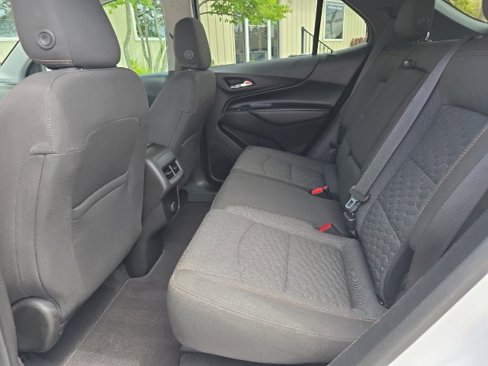 Used 2018 Chevrolet Equinox LT image 32