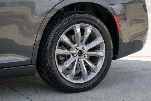 Used 2015 Chrysler 300 Limited w/ Driver Convenience Group image 50