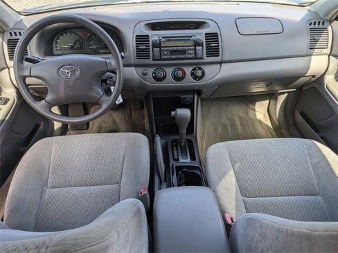 Used 2004 Toyota Camry LE image 13