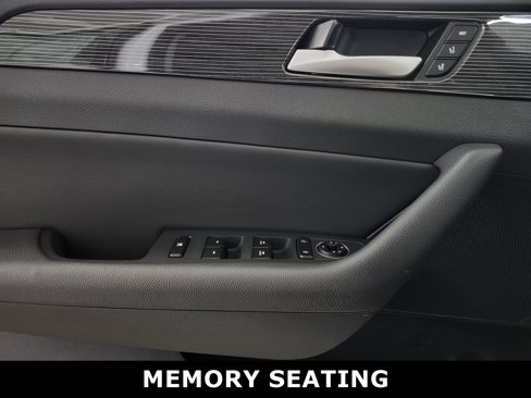 Used 2019 Hyundai Sonata Limited w/ Ultimate Package 04 image 16