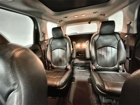 Used 2011 GMC Acadia Denali image 24