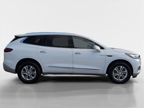 Used 2020 Buick Enclave Essence image 3