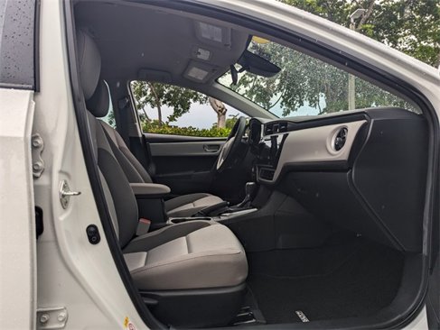 Used 2019 Toyota Corolla L image 17