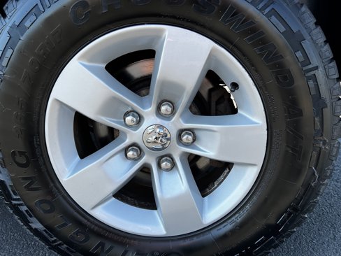 Used 2019 RAM 1500 Classic SLT image 5