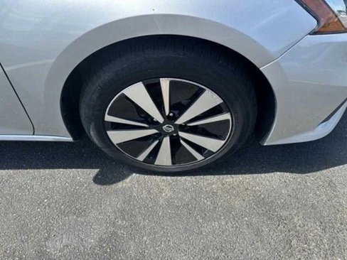 Used 2022 Nissan Altima 2.5 SV image 15