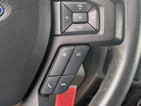 Used 2016 Ford F150 XLT w/ Trailer Tow Package image 4