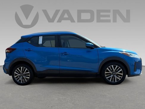 Used 2021 Nissan Kicks SV image 6