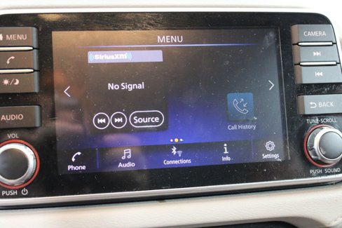Used 2022 Nissan Versa SV image 29