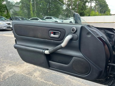 Used 2003 Toyota MR2 image 21