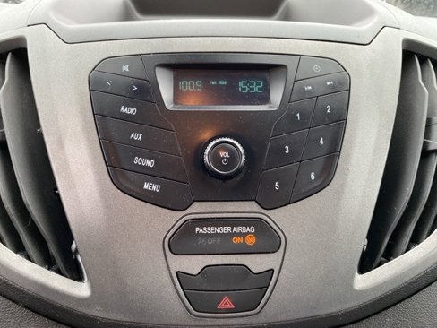 Used 2018 Ford Transit 250 138 image 19
