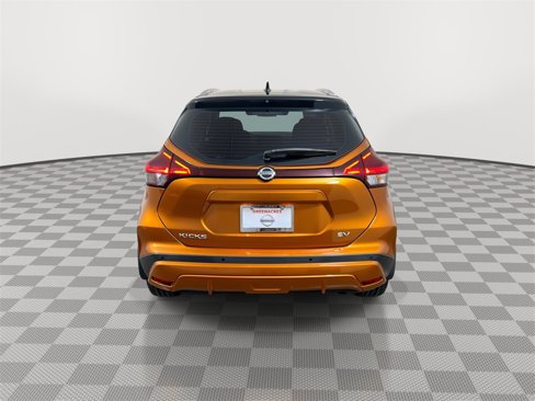 Used 2021 Nissan Kicks SV image 7