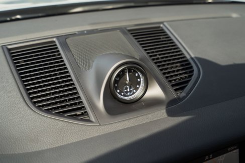 Certified 2023 Porsche Macan image 34