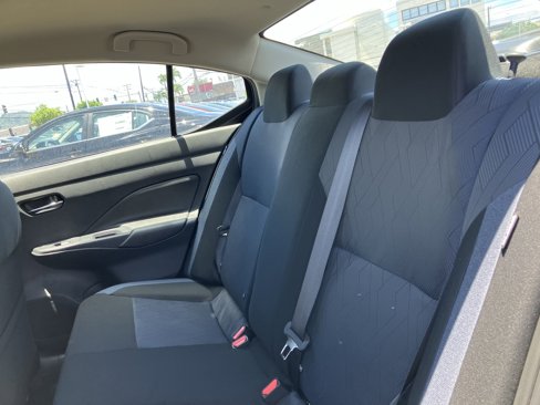 New 2025 Nissan Versa SV image 9