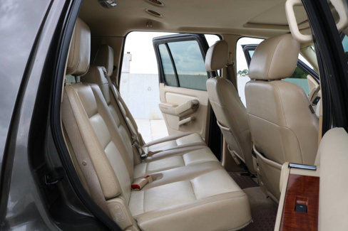 Used 2006 Ford Explorer Eddie Bauer image 47