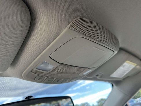 Used 2018 Ford Fusion SE w/ Fusion SE Technology Package image 20