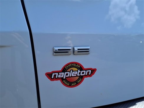 Used 2022 Ford Escape SE image 9