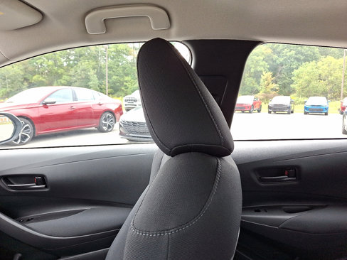 Used 2022 Toyota Corolla LE image 17