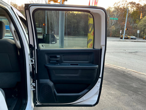 Used 2016 RAM 2500 Tradesman w/ Chrome Appearance Group image 16