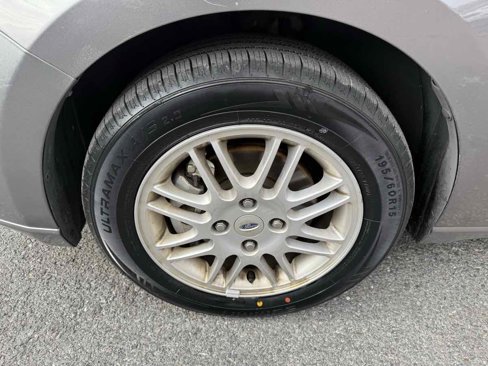 Used 2010 Ford Focus SE image 21