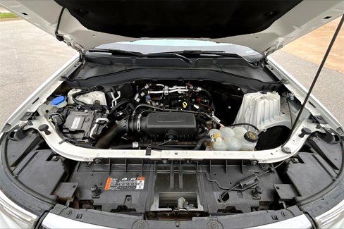 Used 2022 Ford Explorer XLT w/ Equipment Group 202A image 9
