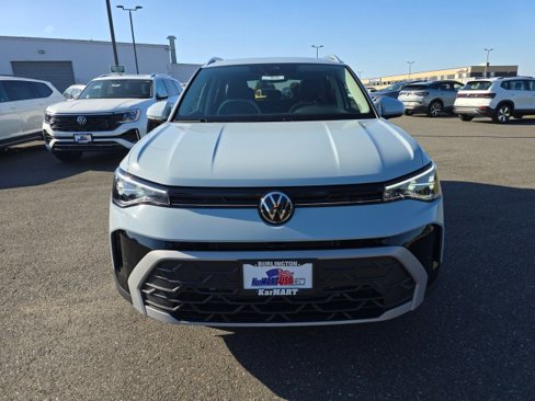 New 2025 Volkswagen Taos SE image 9