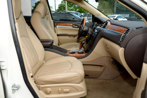 Used 2012 Buick Enclave Premium image 20
