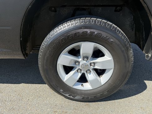 Used 2019 RAM 1500 Classic SLT image 11