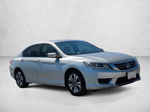 Used 2015 Honda Accord LX image 3