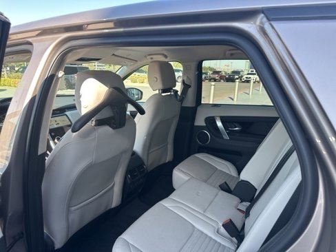 Used 2023 Land Rover Discovery Sport S image 8