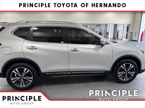 Used 2018 Nissan Rogue SL image 9