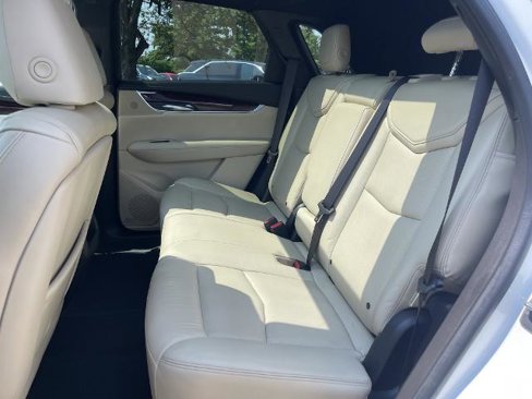 Used 2017 Cadillac XT5 Luxury w/ Driver Awareness Package image 22