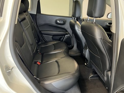 Used 2020 Jeep Compass Limited image 34