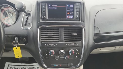 Used 2018 Dodge Grand Caravan SXT image 31