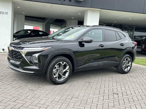 Certified 2024 Chevrolet Trax LT w/ Driver Confidence Package image 2