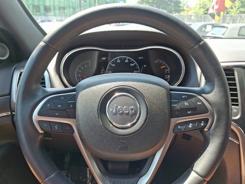 Used 2018 Jeep Grand Cherokee Limited image 20