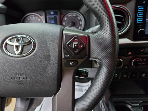 Used 2017 Toyota Tacoma SR5 image 12