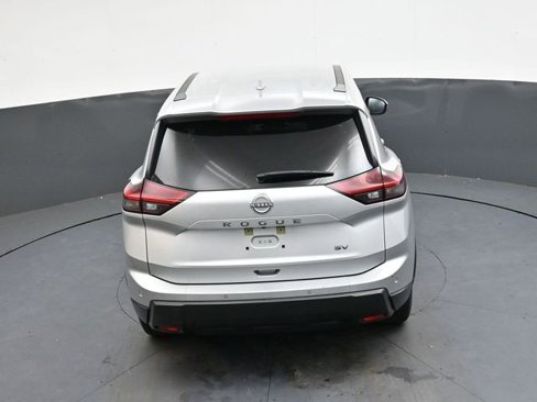 Used 2024 Nissan Rogue SV image 25