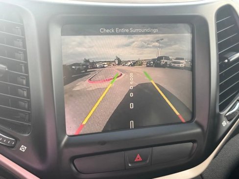 Certified 2016 Jeep Cherokee Limited image 70